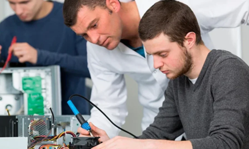 Cursos Técnicos com Alta Empregabilidade e Salários de até R$ 6.500