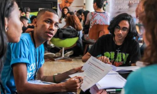 Jovens veem no emprego CLT o caminho para estabilidade e crescimento